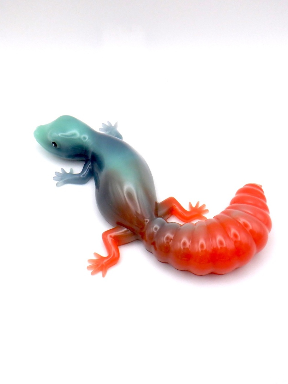 Handmade Resin Lizard - Picture 5 of 7